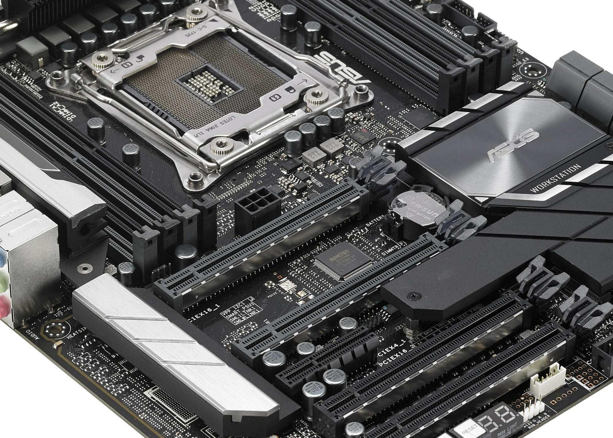 Asus Workstation Board - Placa base Intel LGA 2066 ATX con DDR4 4133MHz, dual M.2 y M.2 heatsink, U.2, conector USB 3.1 Gen 2
