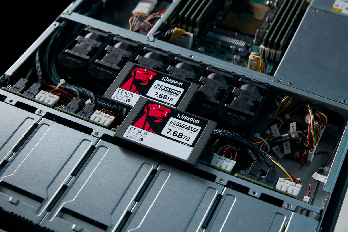 Kingston DC600ME SSD 2.5" 3840GB (Uso Mixto) Enterprise SATA SSD - SEDC600ME/3840G