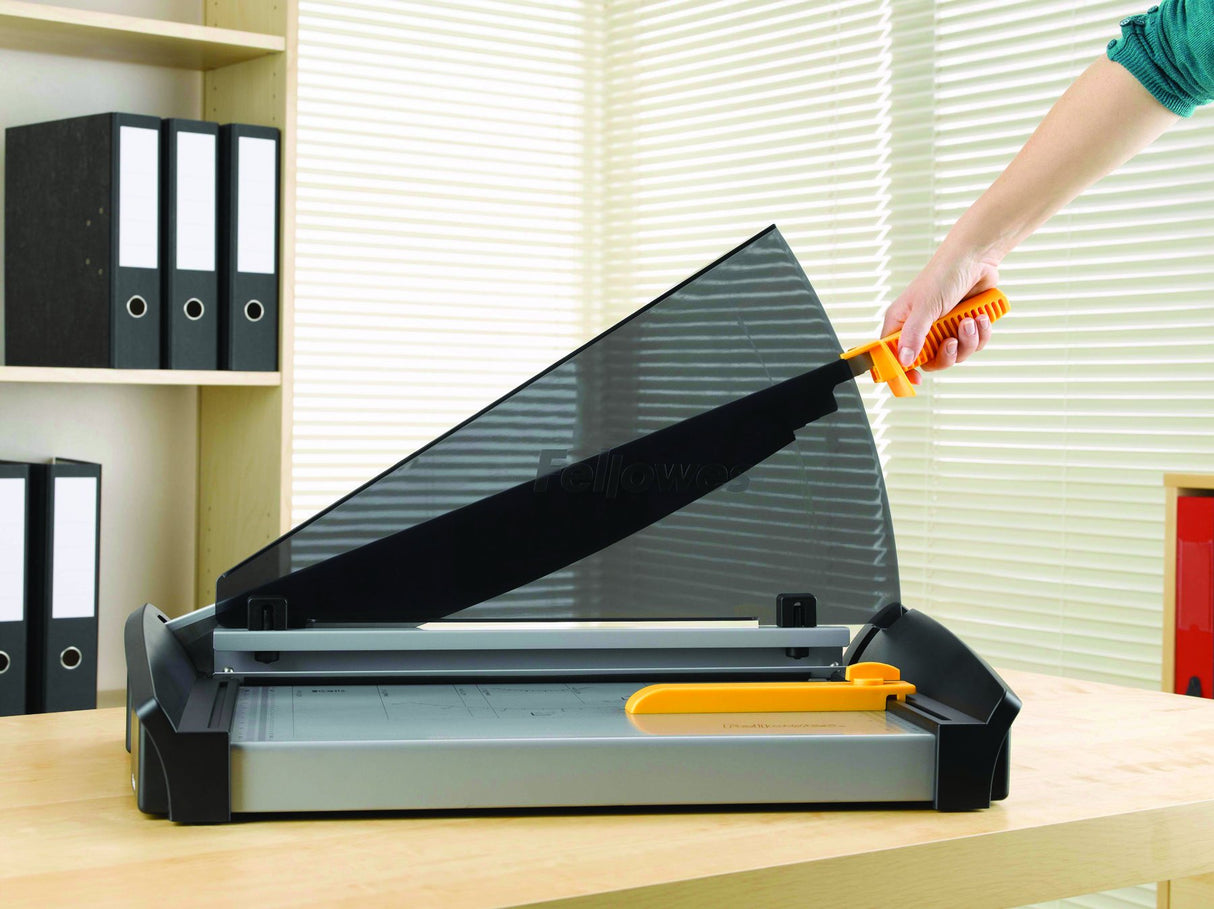 Fellowes Plasma A3 - Guillotina de papel tamaño A4, capacidad de corte 40 hojas, color negro y gris