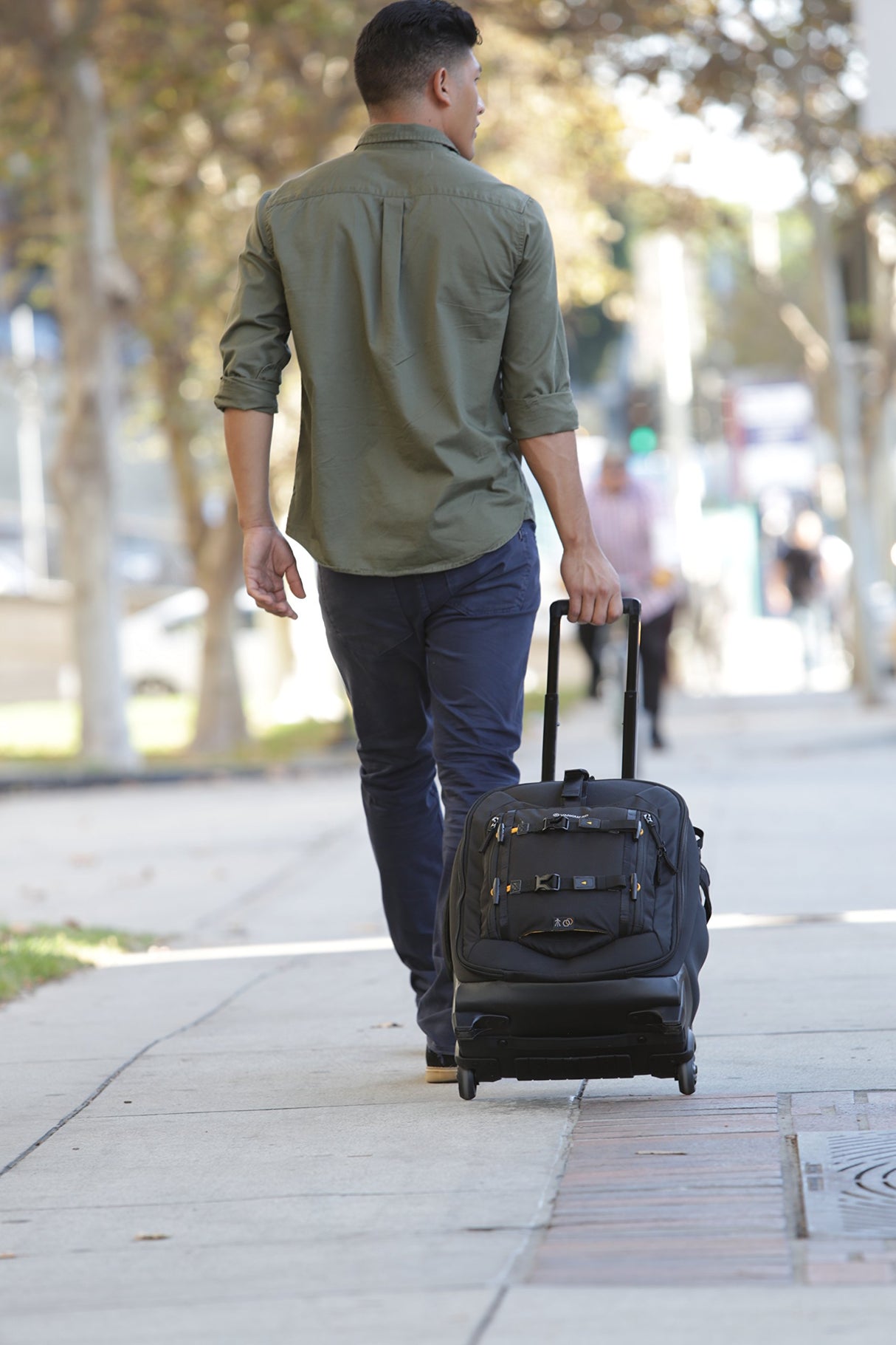 VANGUARD Alta Fly 62T - Bolsa para cámara réflex Digital, Carrito de 2 Ruedas, opción de Almacenamiento para Drones
