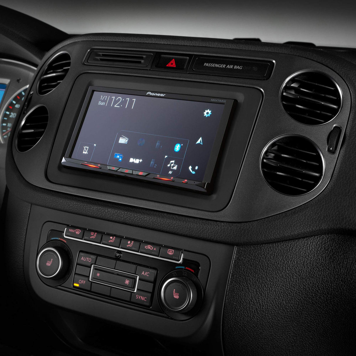 Pioneer AVIC-Z830DAB - Sistema AV de navegación con Pantalla multitáctil 7 Pulgadas y 24 bits Wi-Fi, Apple CarPlay inalámbrico, Waze y Bluetooth, Dual USB y cámara Dual Dab