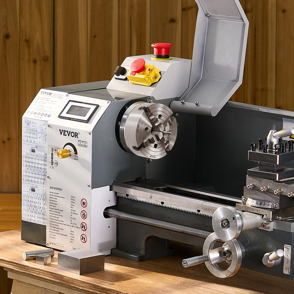 VEVOR Mandril de Torno de 4 Mordazas 25cm Autocentrante Rango de Sujeción de 15-250 mm con Tornillos de Fijación con Llave en T, Mordazas Reversibles, Interior/Exterior para Torno de Madera y Metal