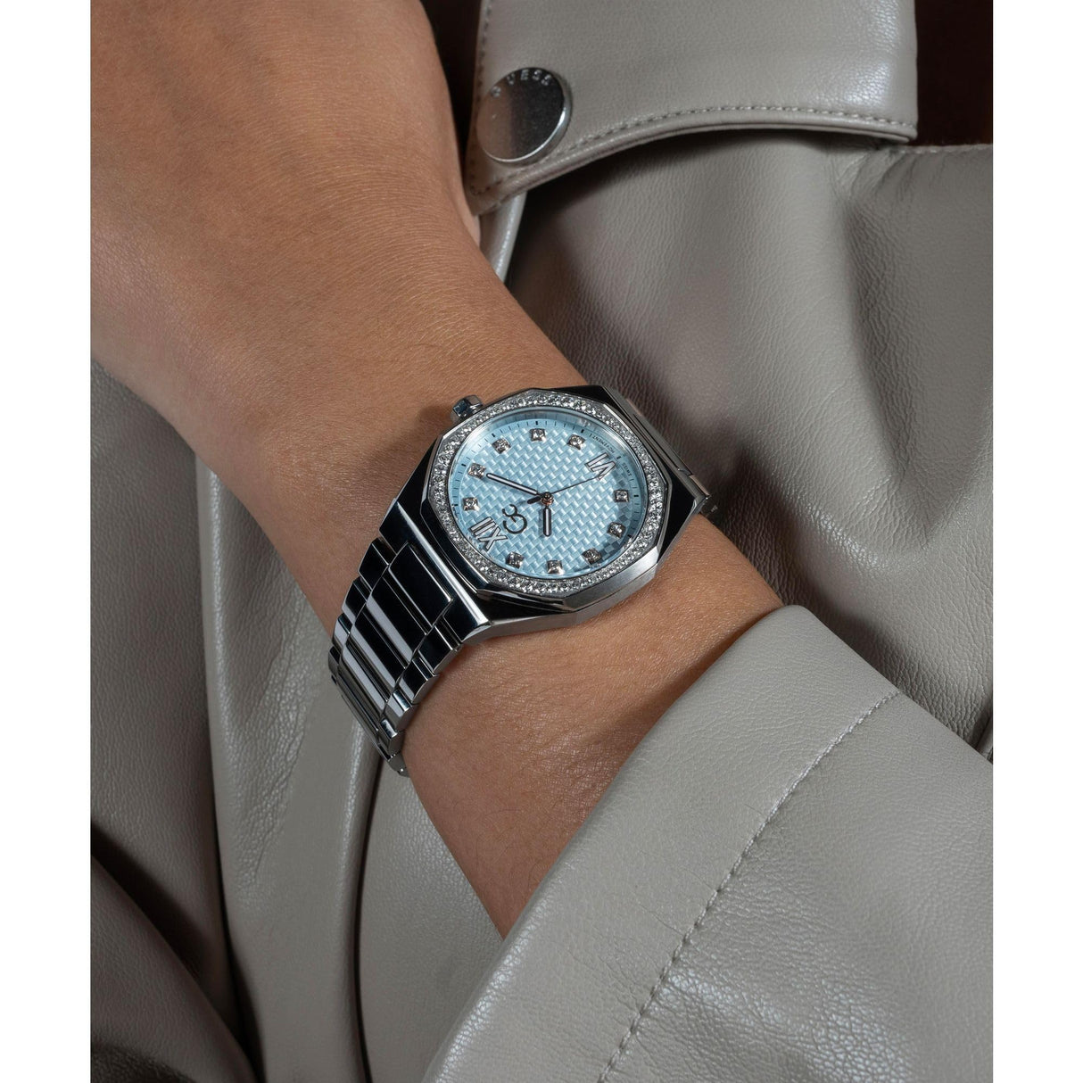 Guess Reloj Analógico para Mujer de Cuarzo con Correa en Acero Inoxidable Z25003L7MF