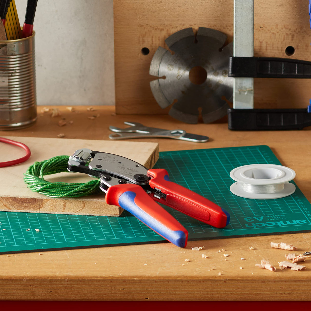 Knipex Twistor®16 Alicate autoajustable para crimpar punteras huecas con cabezal giratorio para crimpar cromado, con fundas multicomponentes 200 mm 97 53 18