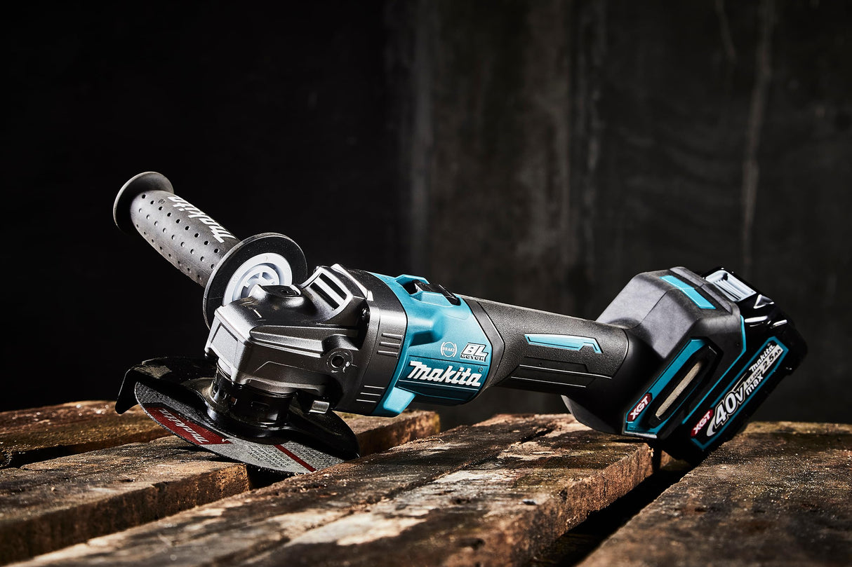 Makita GA005GZ Amoladora angular inalámbrica (sin batería, sin cargador)