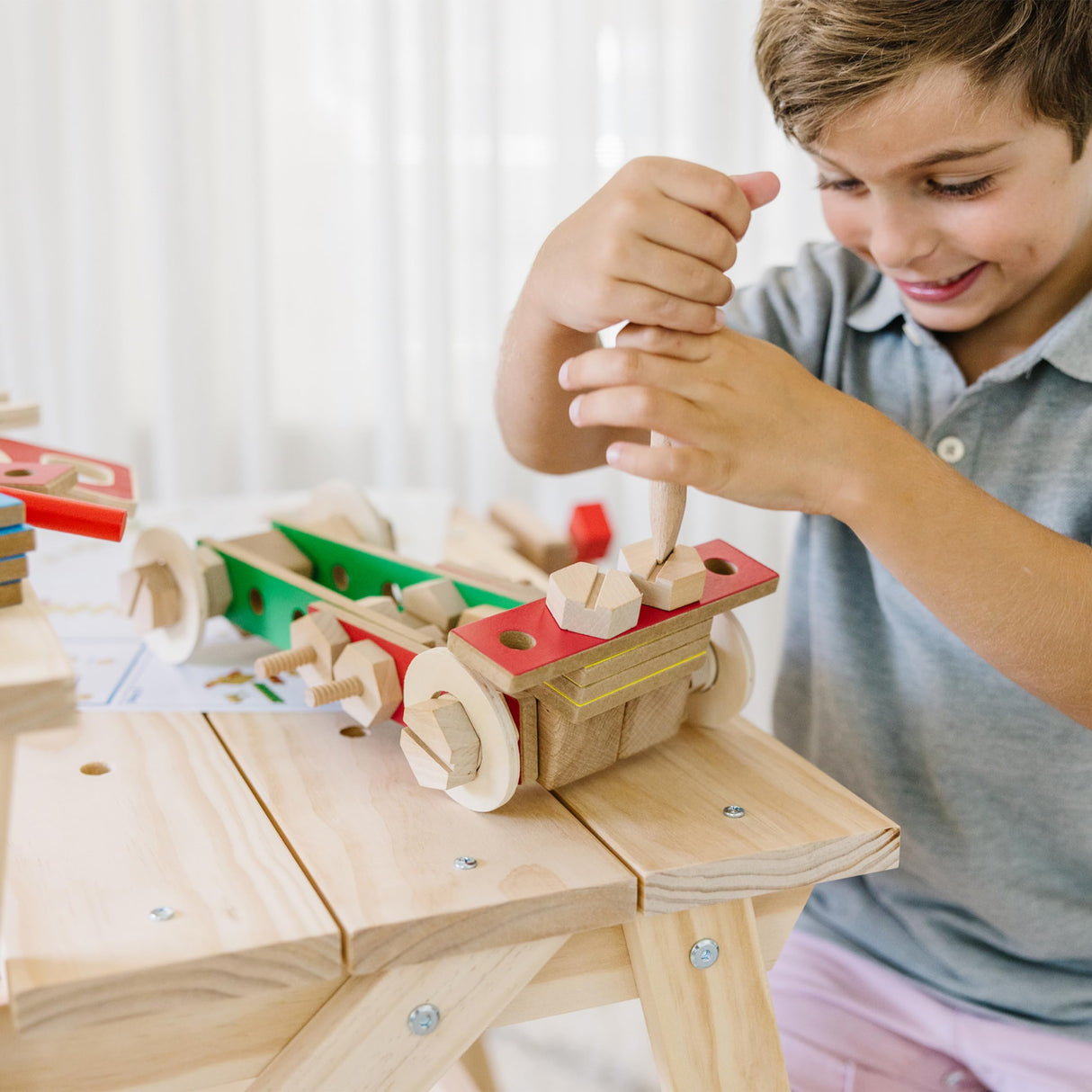 Melissa & Doug Banco de Carpintero de Madera para niños|Juguete Grande de Madera | Juego Creativo Montessori| Juego de imitación |Regalo para niños y niñas de 3 4 5 6 7 8 9 Años