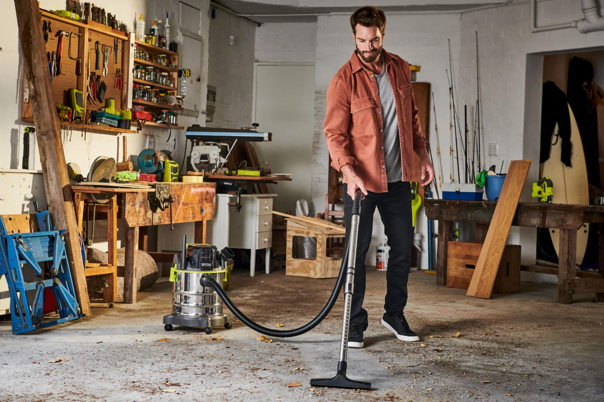 RYOBI - Aspiradora Agua y Polvo 18V ONE+ - Deposito de Acero Inoxidable 18L, 11,4Kpa, 1,4m3/min - Entragada con Manguera 1,8m, Tubo Extensible y Accesorios - Batería y Cargador no Incluidos - R18WDV-0