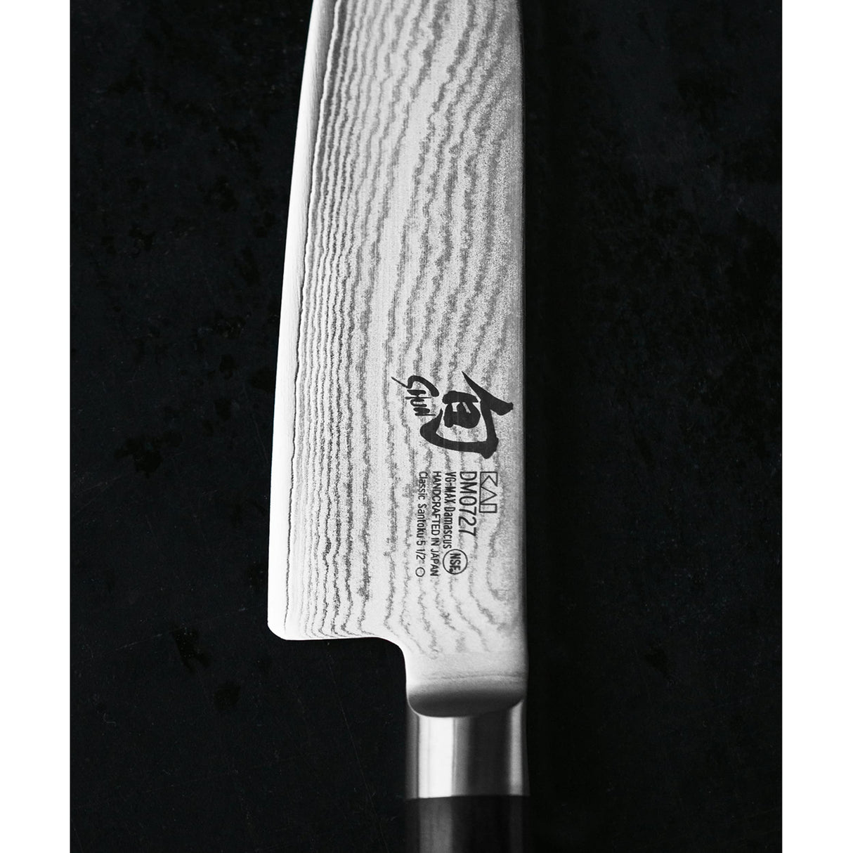 KAI Shun Classic Cuchillo japonés para carne de 18 cm de longitud de hoja - Cuchillo de Damasco de 32 capas con núcleo VG MAX - 61 (±1) HRC - Mango de madera de Pakka - Hecho en Japón