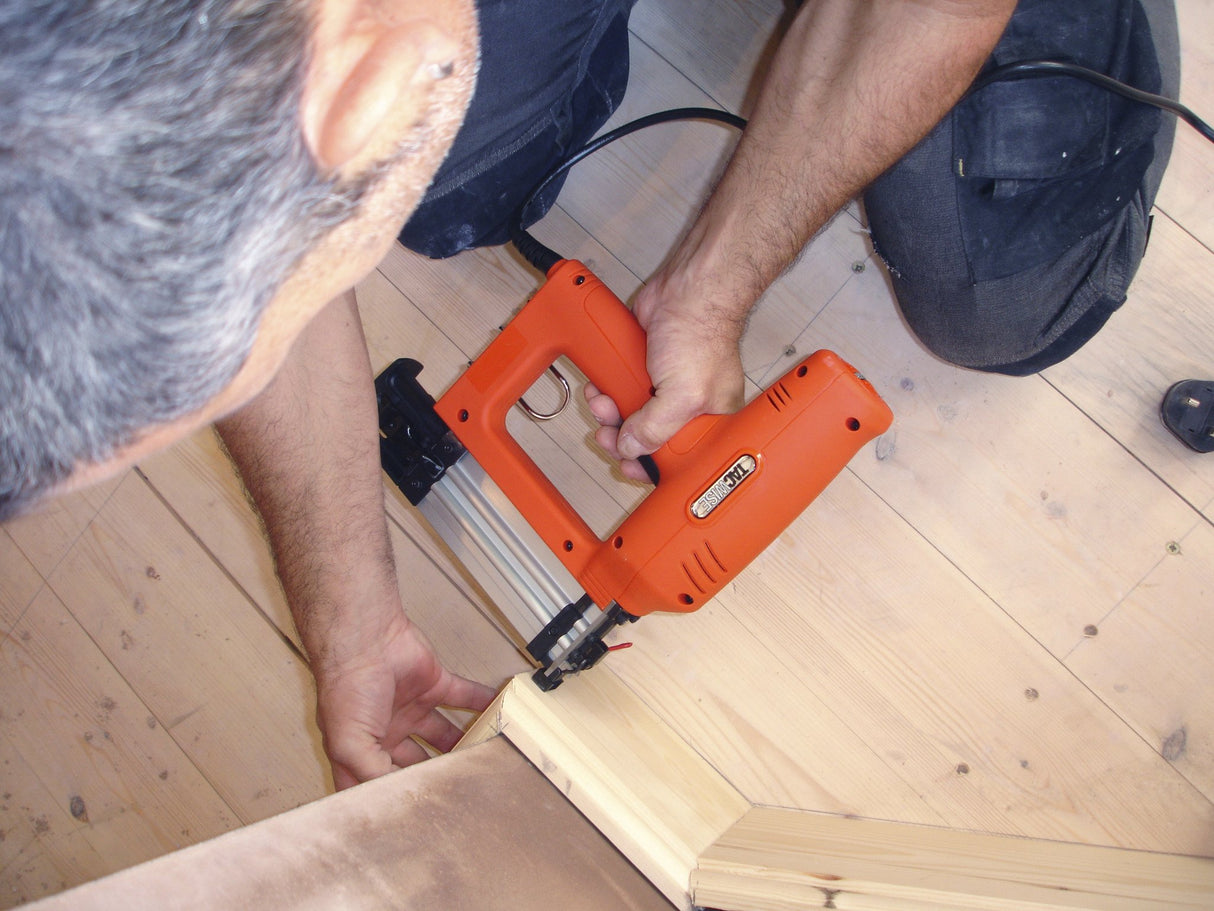 Tacwise Master Nailer 18G/50 - Pistola clavadora electrica para clavos de 180 (18G) de 20 a 50 mm