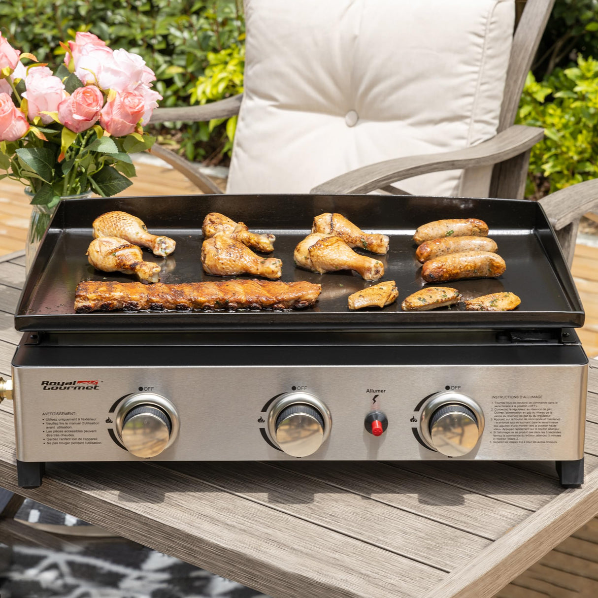 Royal Gourmet - Plancha de Gas de Acero esmaltado, 3 quemadores de Potencia 7,5 kW, Superficie de cocción 62,0 x 35,5 cm, portátil para Acampar y al Aire Libre