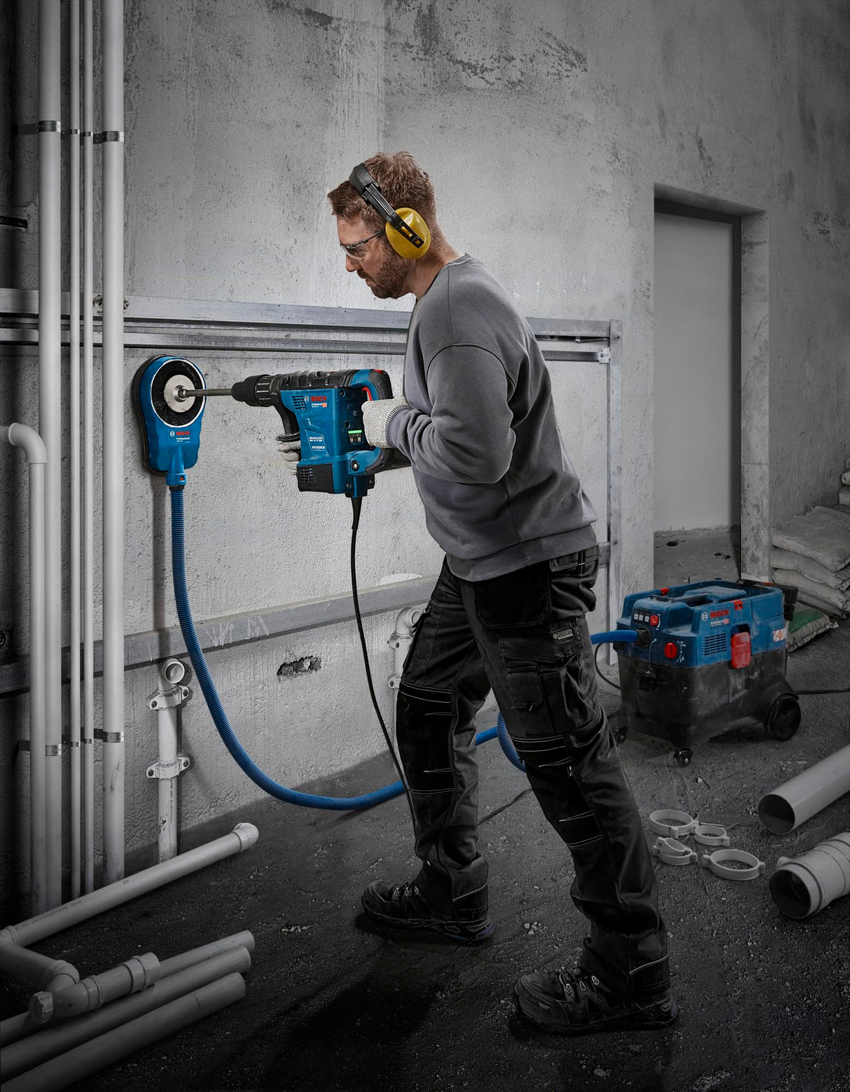 Bosch Professional martillo perforador GBH 6-42 C (con SDS Max, motor con 1300 W de potencia, motor Brushless sin escobillas, KickBack Control y Vibration Control, en maletín de transporte)