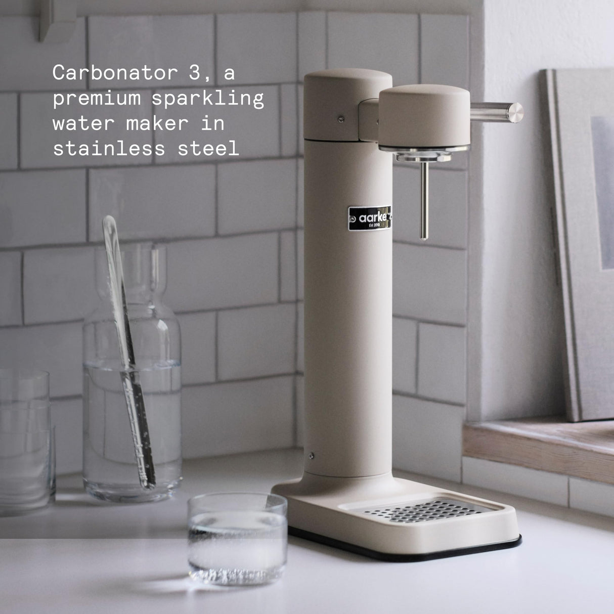 Aarke Carbonator 3, Máquina para hacer Agua con Gas en Acero Inoxidable, incluye Botella 800ml, Edición Especial Sand