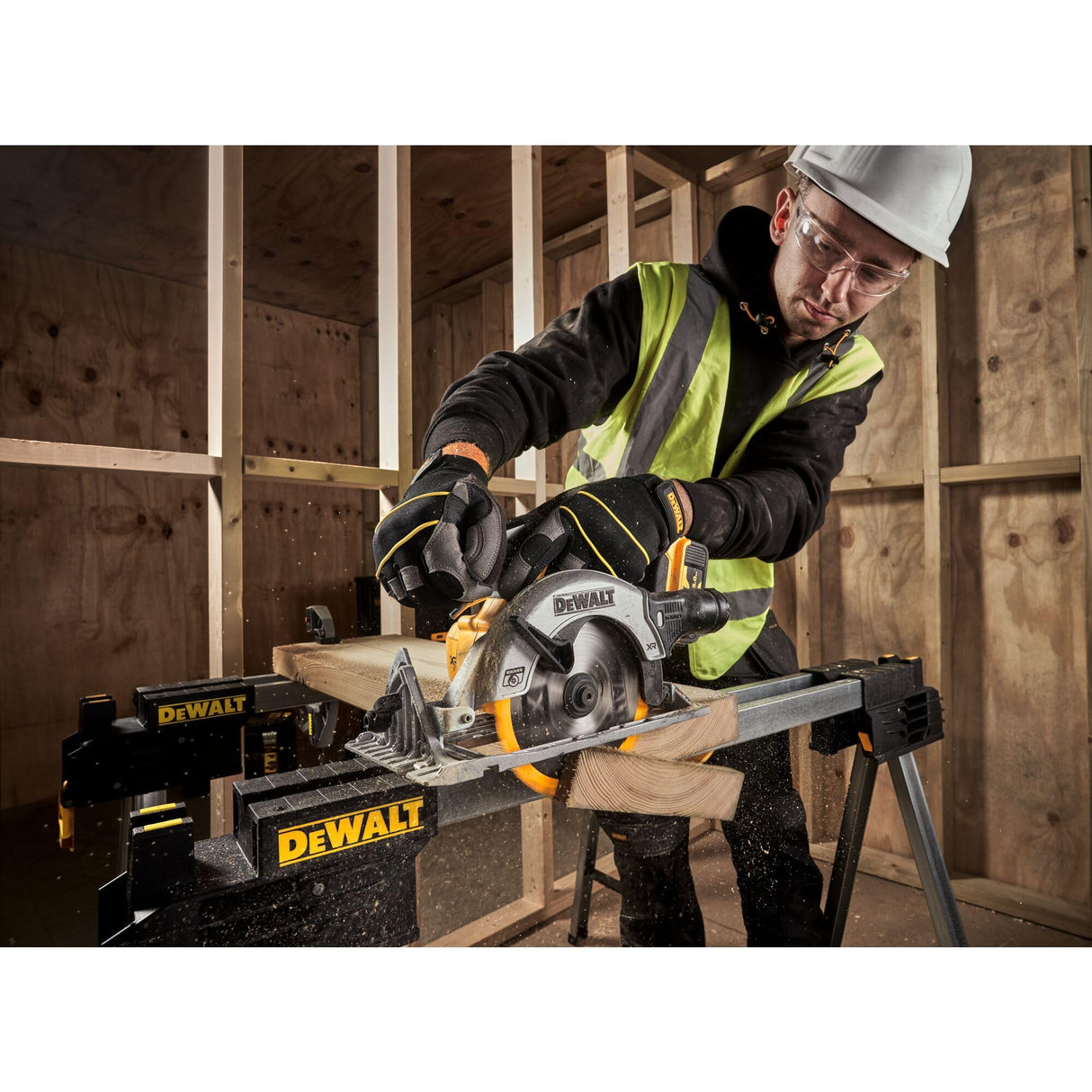 DeWalt DCS565NT-XJ Sierra Circular 18V XR, Motor sin Escobillas, LED Integrado, Hoja Metal Duro, Guía Paralela