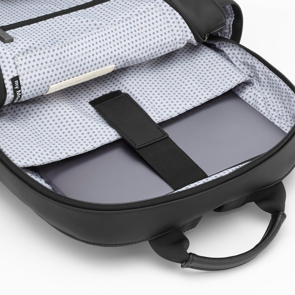 Moleskine Mochila Colección The Backpack, Mochila Suave Porta PC para Laptop, Notebook hasta 15'', Dimensiones 32 x 41 x 13 cm, Color Negro