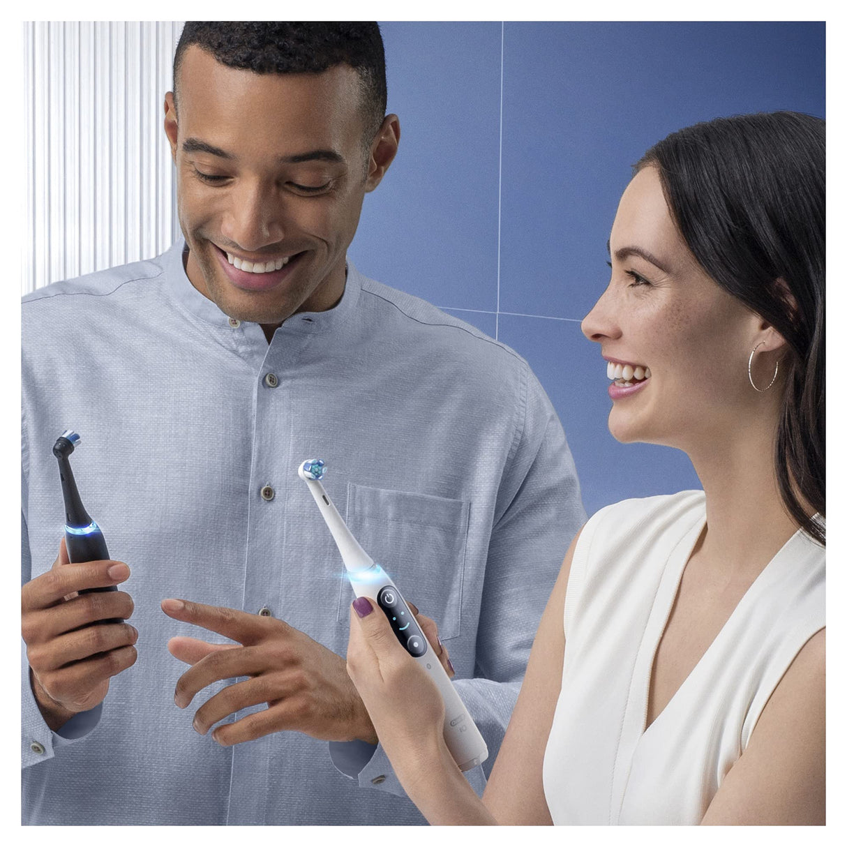 Oral-B iO Series 8 cepillo de dientes eléctrico recargable con 1 mango de inteligencia artificial, 1 cepillo y 1 funda de viaje premium