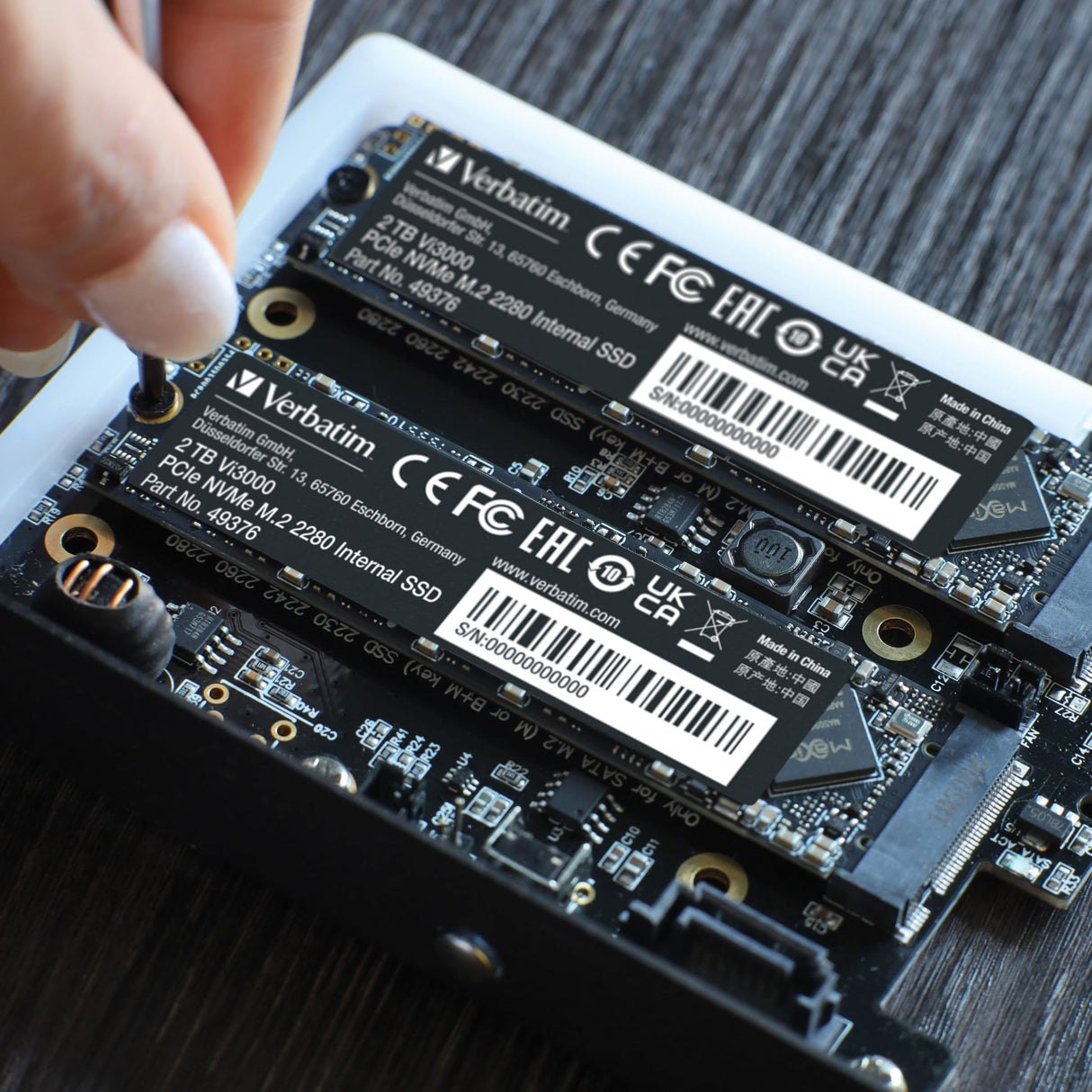 Verbatim Vi3000 NVMe M.2 - Unidad SSD Interna con 2 TB de Almacenamiento de Datos, Unidad de Estado sólido con Interfaz PCIe Gen 3, Color Negro