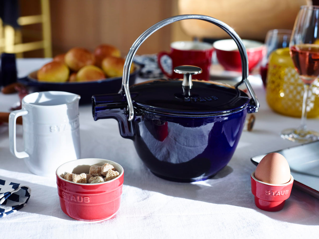 STAUB Hervidor de té Redondo 16,5 cm Tetera, Hierro Fundido, Azul, 16.5 cm