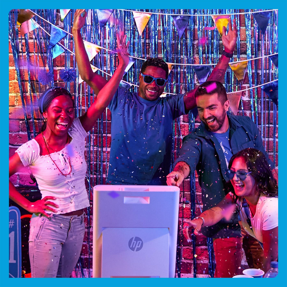 HP Sprocket Photobooth Impresora de Fotos 3x4” (Blanco) – 250+ Marcos, impresión en Papel Zink, Wi-Fi, luz LED, Pantalla táctil & App móvil.