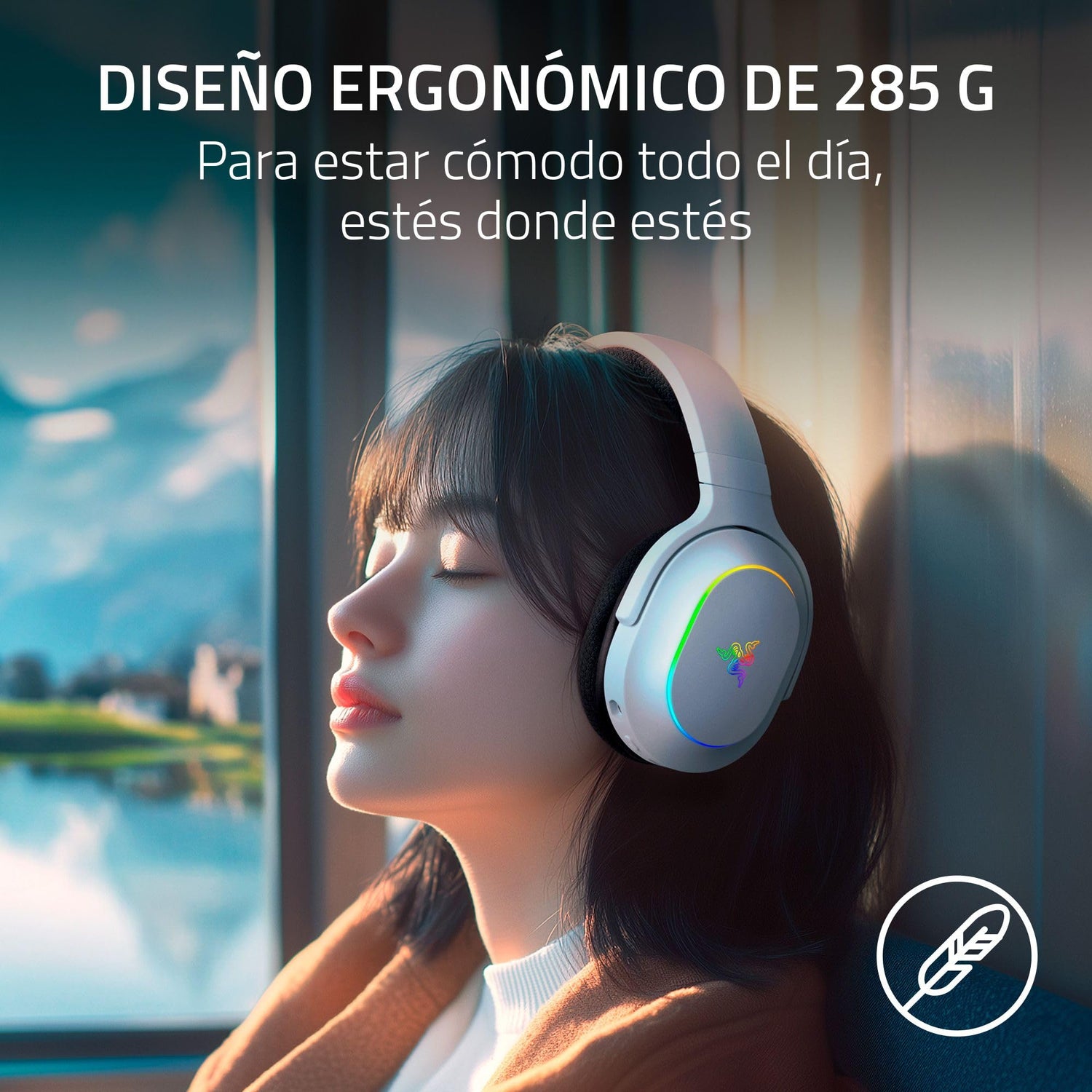Razer Barracuda X Chroma - Auriculares inalámbricos para Juegos multiplataforma con 6 Zonas Chroma RGB (SmartSwitch Hyperspeed y Bluetooth, Altavoces de 40mm, micrófono Desmontable) Blanco