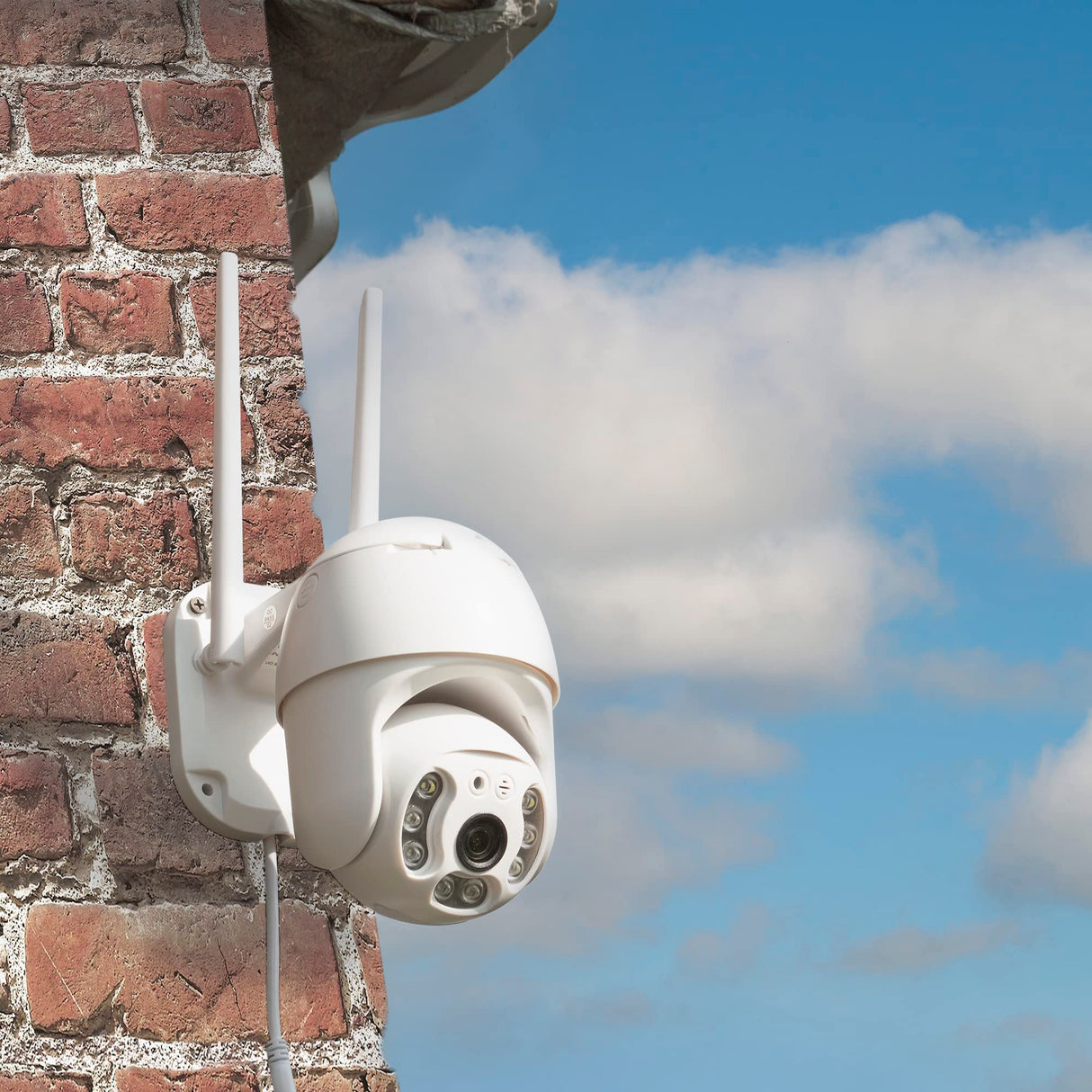 PNI Cámara de videovigilancia IP65 Live PTZ 5MP, gsm 4G, Ranura para Tarjeta Micro SD, detección de Movimiento, detección de Silueta Humana, Exterior IP66, LED IR y LED Blancos