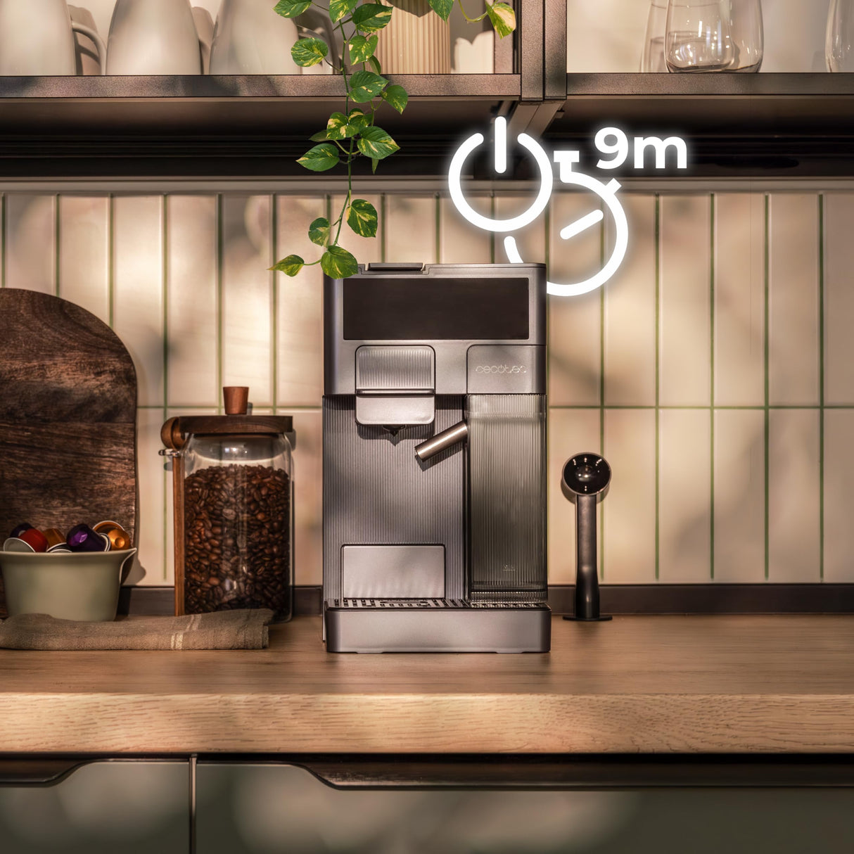 Cecotec Cafetera Cápsulas Express con Tanque de Leche FreeStyle Latte T. 1350W, 20 Bares, Compatible con Café Molido, Dolce Gusto, Nespresso y K-Fee, Depósito 1,6L de Agua y 400ml de Leche