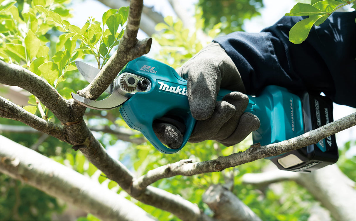 Makita UP100DSMJ - Tijeras de podar sin escobillas, 12 V máximo, iones de litio, incluye 1 batería de 4,0 Ah y cargador suministrado en una funda Makpac