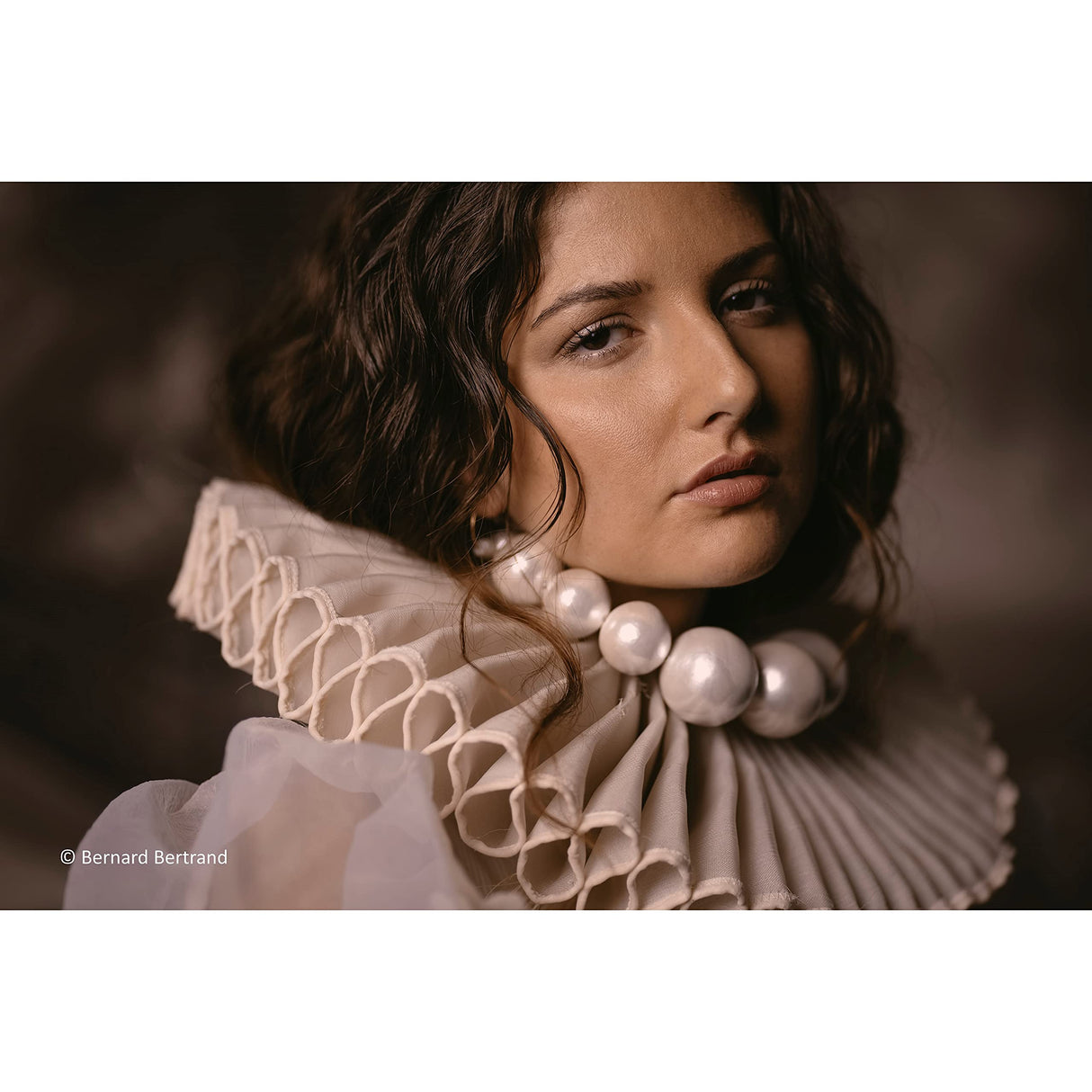 Panasonic LUMIX S-S85E - Objetivo fijo para Cámaras de montura M4 / 3 (Distancia focal de 85 mm, F 1.8, Lumix S, soporte en L, resistente a polvo y salpicaduras, adecuado para Retratos) Negro