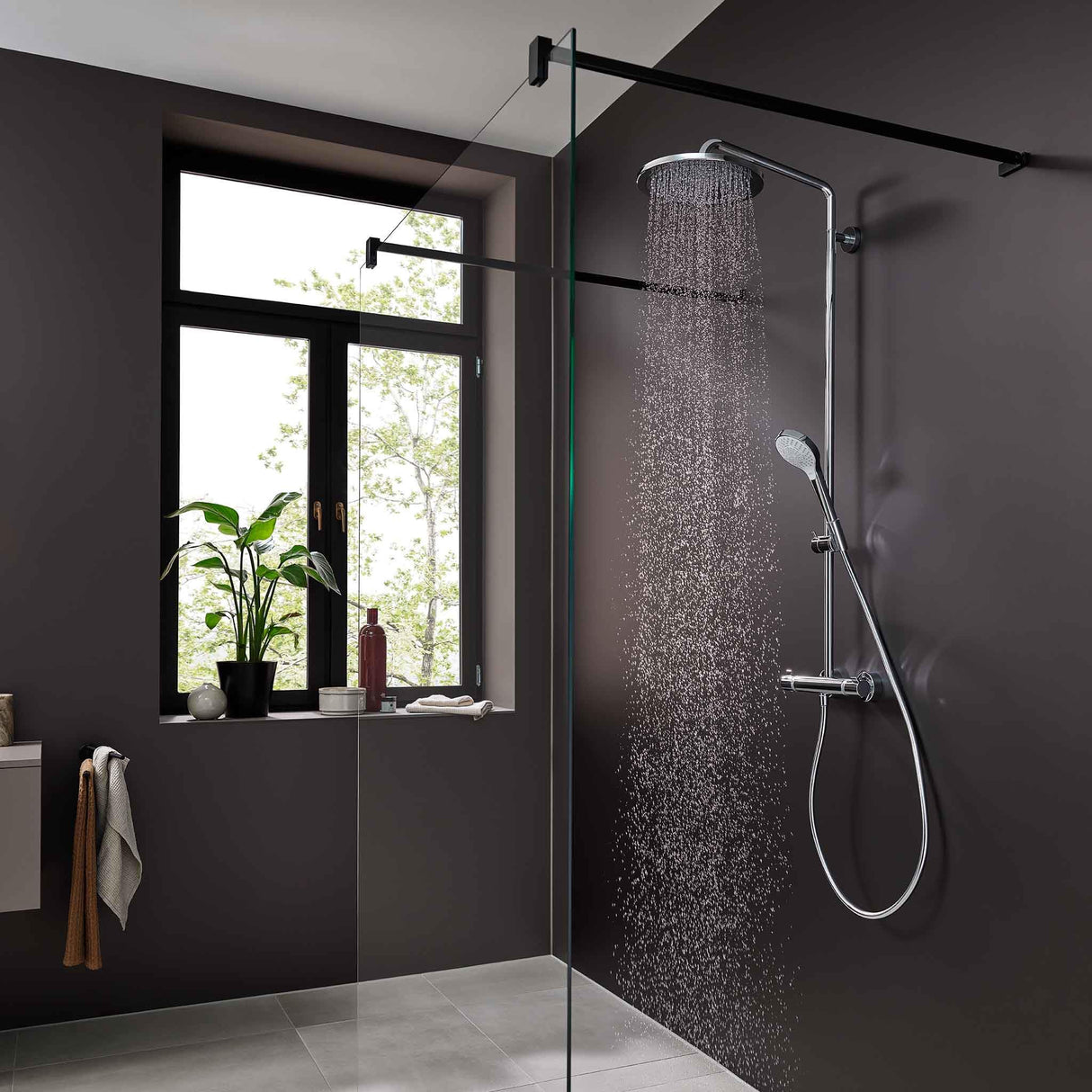 hansgrohe Croma Select S - sistema de ducha con termostato, ducha lluvia (280 mm) con grifo, ducha de mano (3 tipos de chorro), flexo, barra, ducha fija redondo (1 tipo de chorro), cromo, 26790000