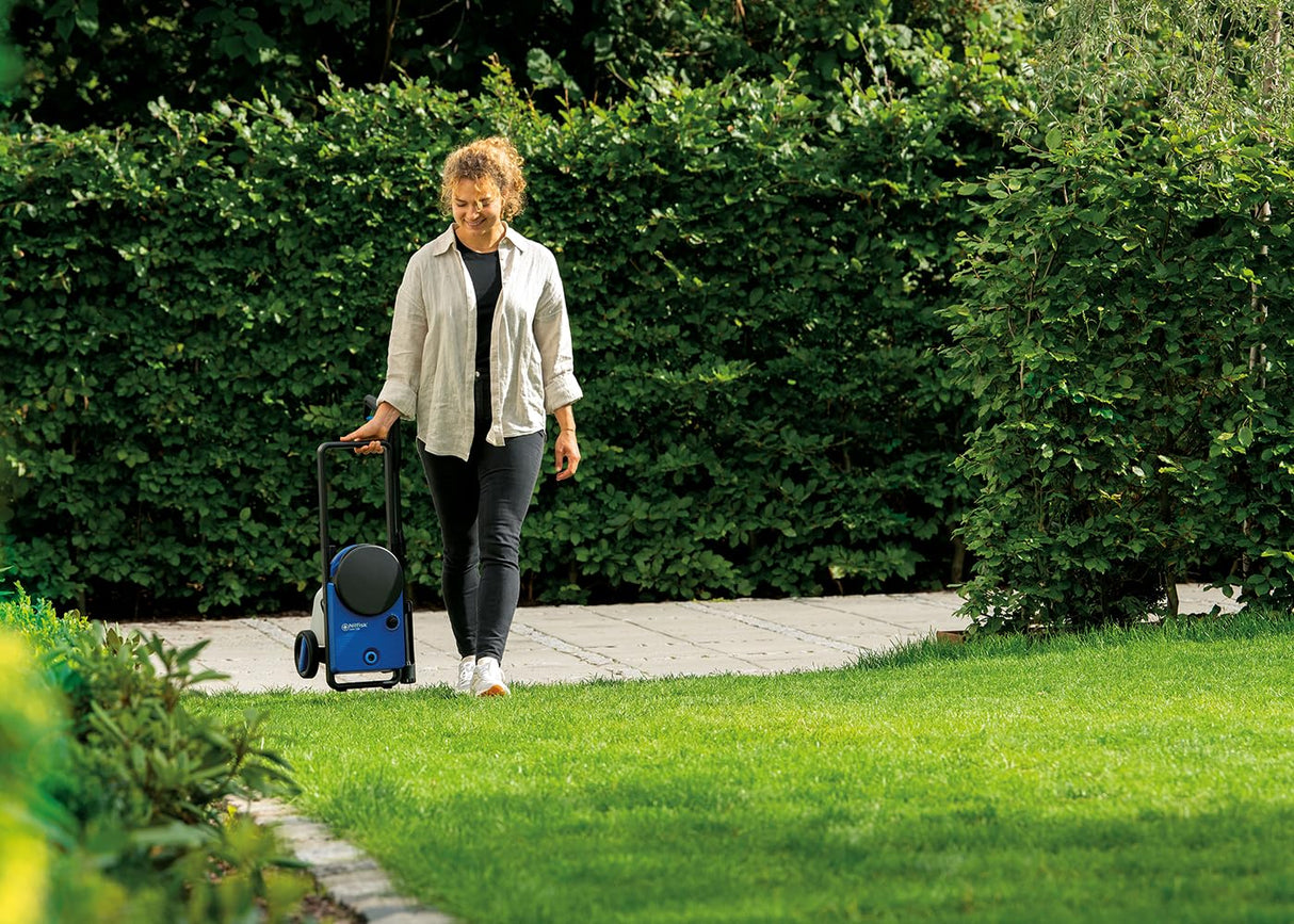 Nilfisk Hidrolimpiadora de Alta Presión Core 130 Bares con PowerControl - Mini Limpiadora para Jardín, Patios y Coches (1500 W)
