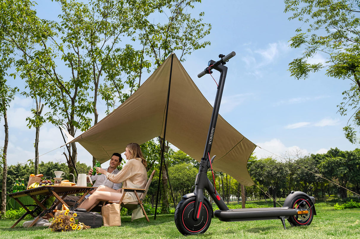 Xiaomi Electric Scooter 4 Pro, Indicadores de dirección Integrados, candado Incluido, autonomía 55 km, Cuerpo de Aluminio aeroespacial, Carga magnética, neumáticos sin cámara autosellantes de 10