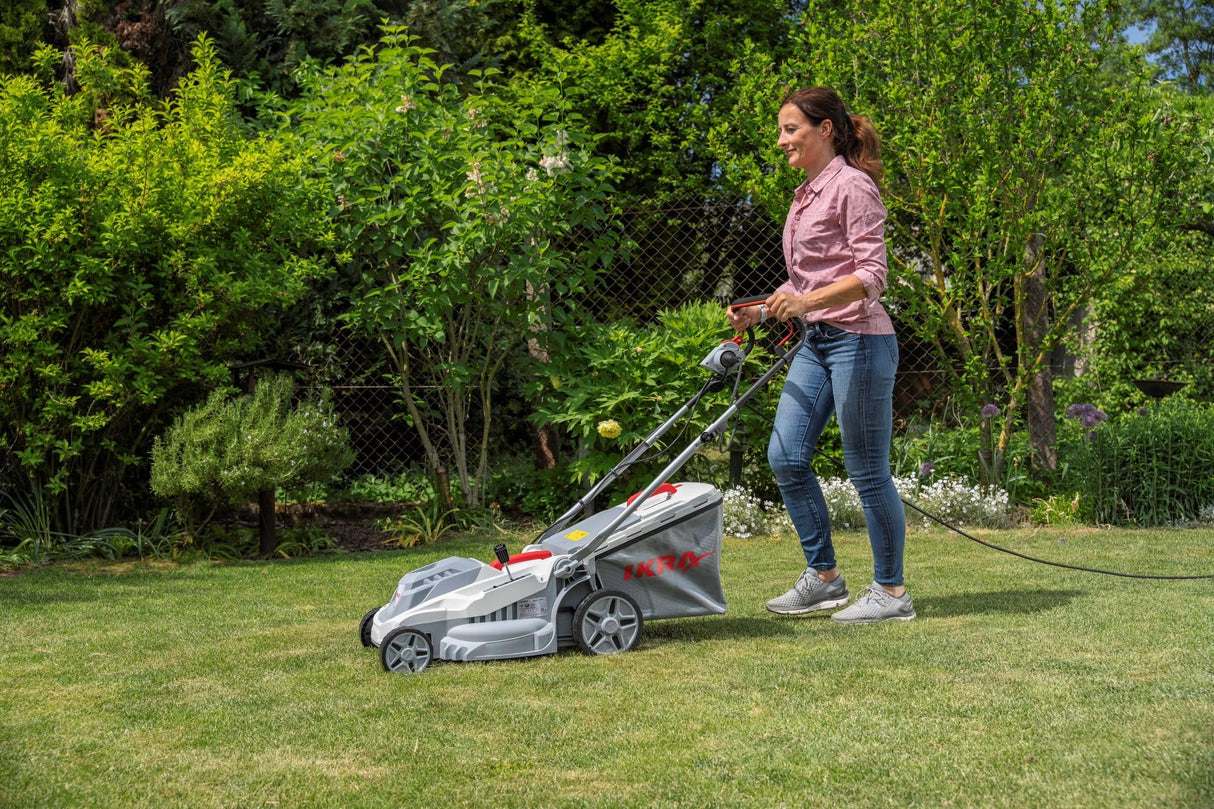 IKRA cortacésped eléctrico IERM 1638-1, 1600W, 5 Posiciones de Ajuste de Altura de Corte 30-75mm, Ancho de Corte 38cm