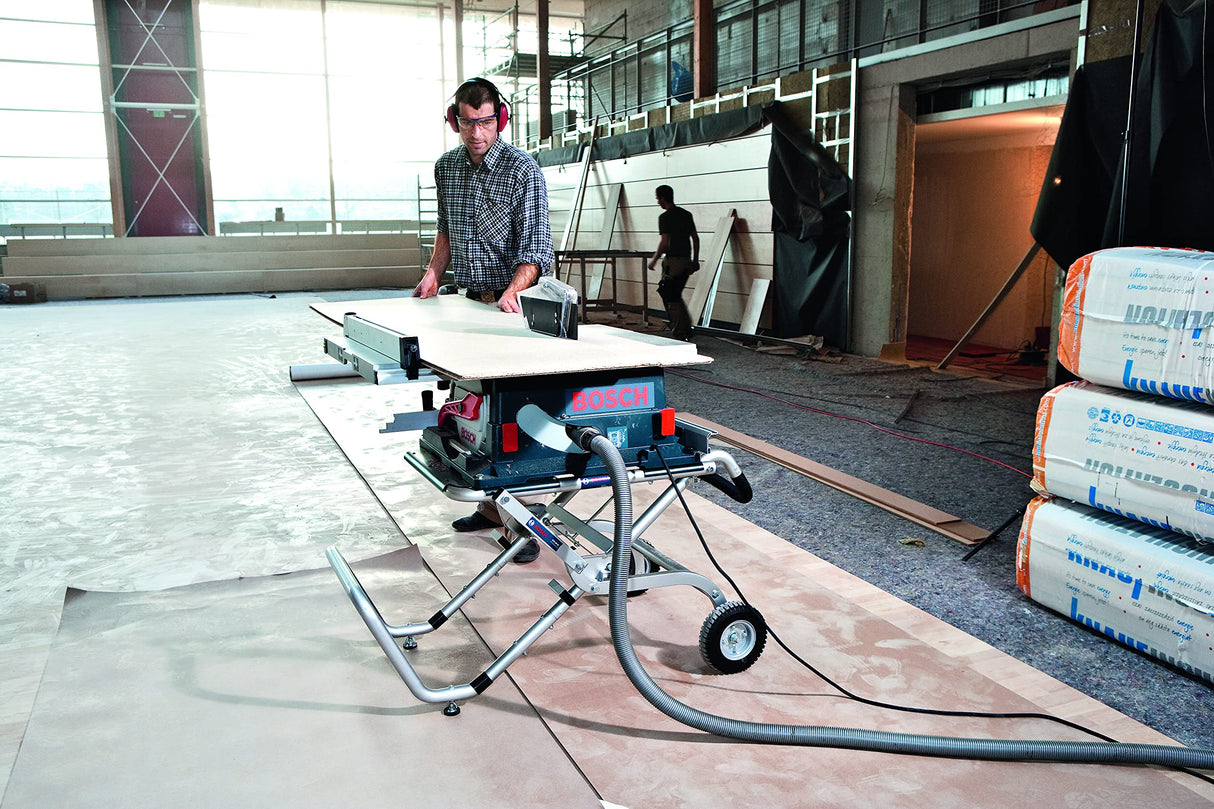 Bosch Professional GTA 60 W - Mesa de transporte para sierra de mesa ( larg.1,20 m x alt. 0,62 m, neumáticos, plegable)