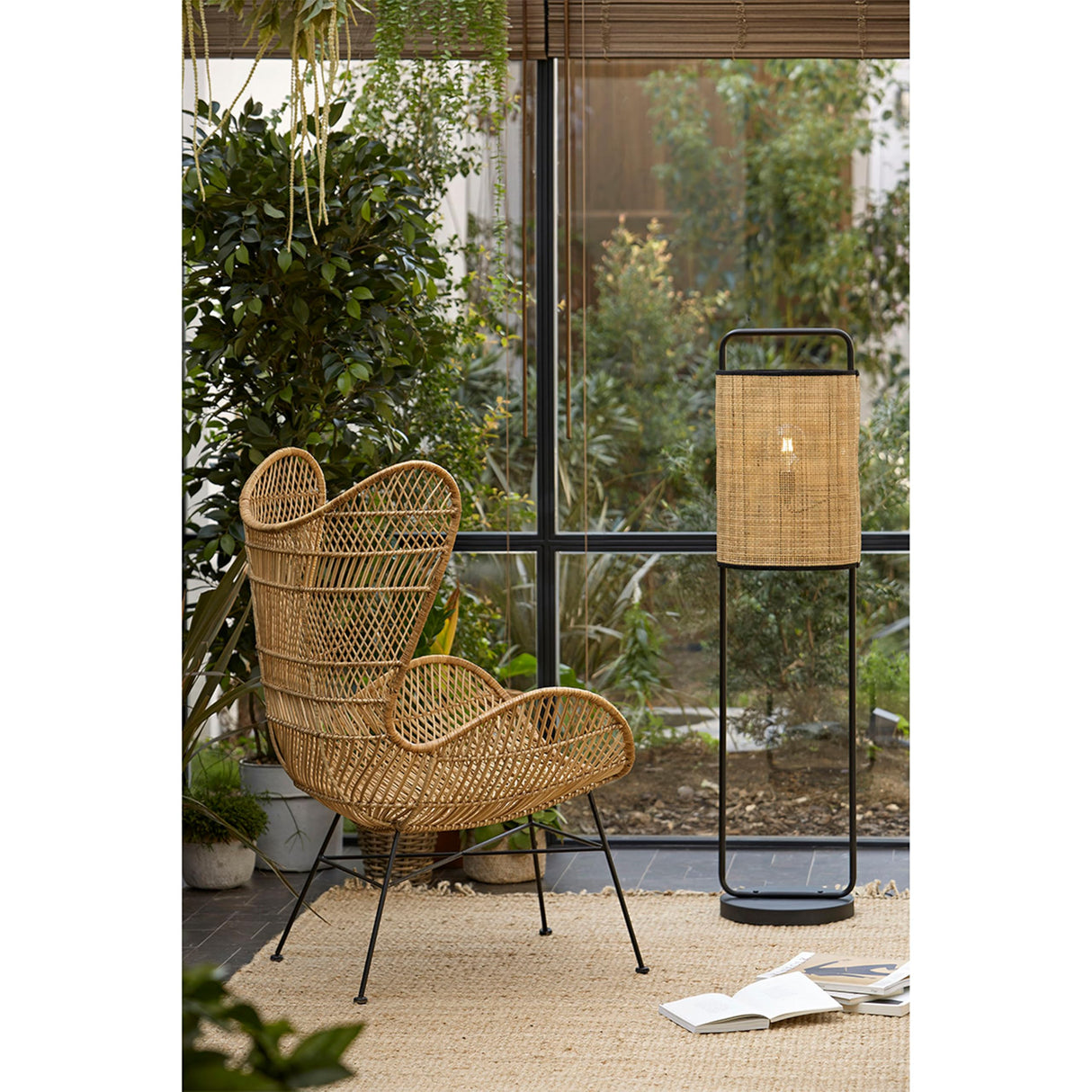LAMPARA DE PIE 33X33X134 METAL NEGRO/RATAN NATURAL