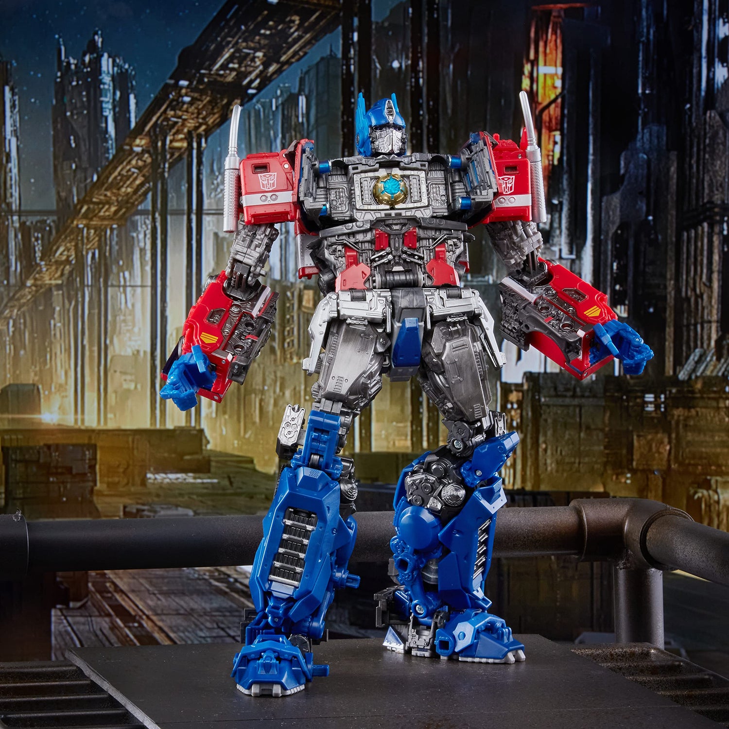 Transformers Movie Masterpiece Series MPM-12 Optimus Prime - Figura Coleccionable de película Bumblebee, 28 cm, Multicolor