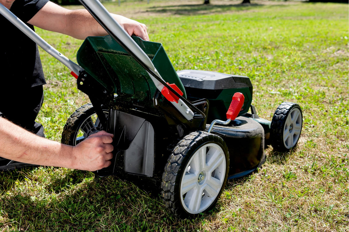 metabo cortacésped a batería RM 36-18 LTX BL 46 – 601606650 – 18 V – con función de Mulching – para Jardines de hasta 800 m² – Incluye 2 baterías y Cargadores