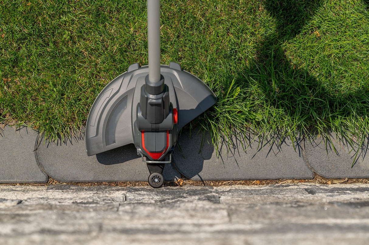 AL-KO Desbrozadora inalámbrica GT 1825, batería de Ion de Litio de 18 V (batería y Cargador incluidos), Ancho de Corte de 25 cm, Mango telescópico, Punta automática, Incluye Bobina de Hilo de