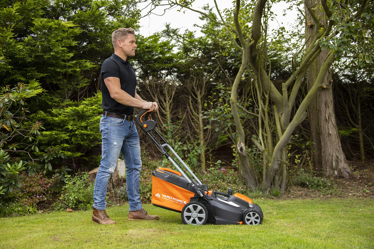 Yard Force - Potente cortacésped con batería de 20 V | 2 baterías de Iones de Litio de 2,5 Ah | 34 cm de Ancho de Corte | Tecnología de Carga rápida | Ajuste de Altura de Corte de 25-75 mm | Saco