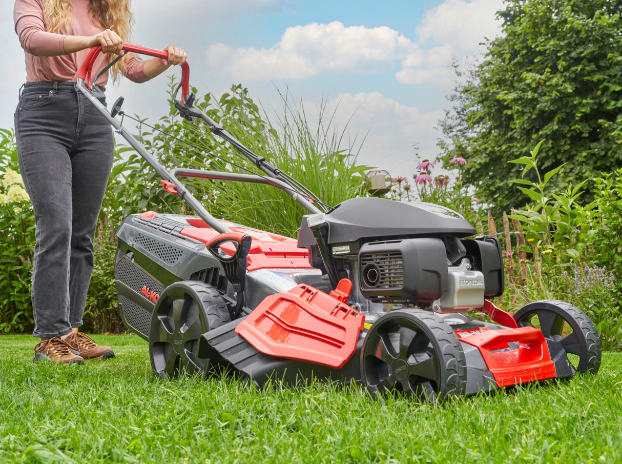 AL-KO Cortacésped de Gasolina Premium 474 SP-H, Ancho de Corte de 46 cm, Potencia de Motor de 3,2 kW, tracción Trasera de 1 Marcha, función 4INONE, para Superficies de césped de hasta 1400 m²