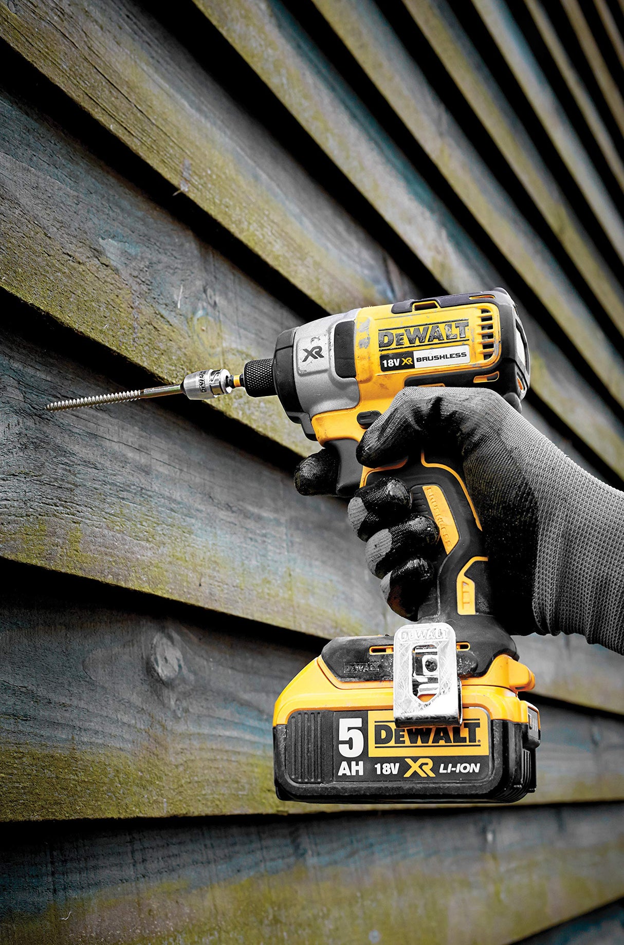 DEWALT DCK266P2-QW - Kit Taladro Percutor DCD796 XR 18V, Atornillador de Impacto DCF887 1/4´´, 2 Baterías Litio 5,0 Ah, Organizador DS150 y Cargador Multi-Voltaje XR