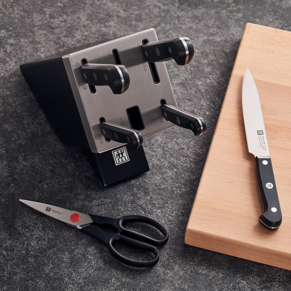 Zwilling 1002453 Gourmet - Bloque de cuchillos autoafilable (7 piezas), color negro