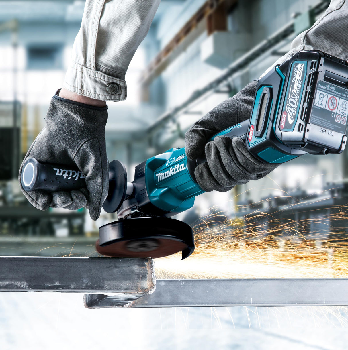 Makita GA005GZ Amoladora angular inalámbrica (sin batería, sin cargador)