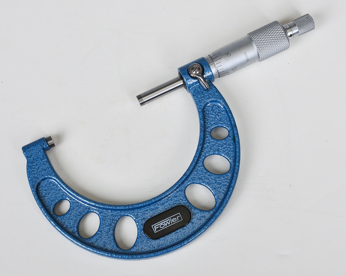 Fowler 52 – 215 – 006 – 1, micrómetro con acabado de cromo satinado, 0 – 6 "Rango de medición, 0.001" Graduación intervalo, Set de 6, con garantía de un año
