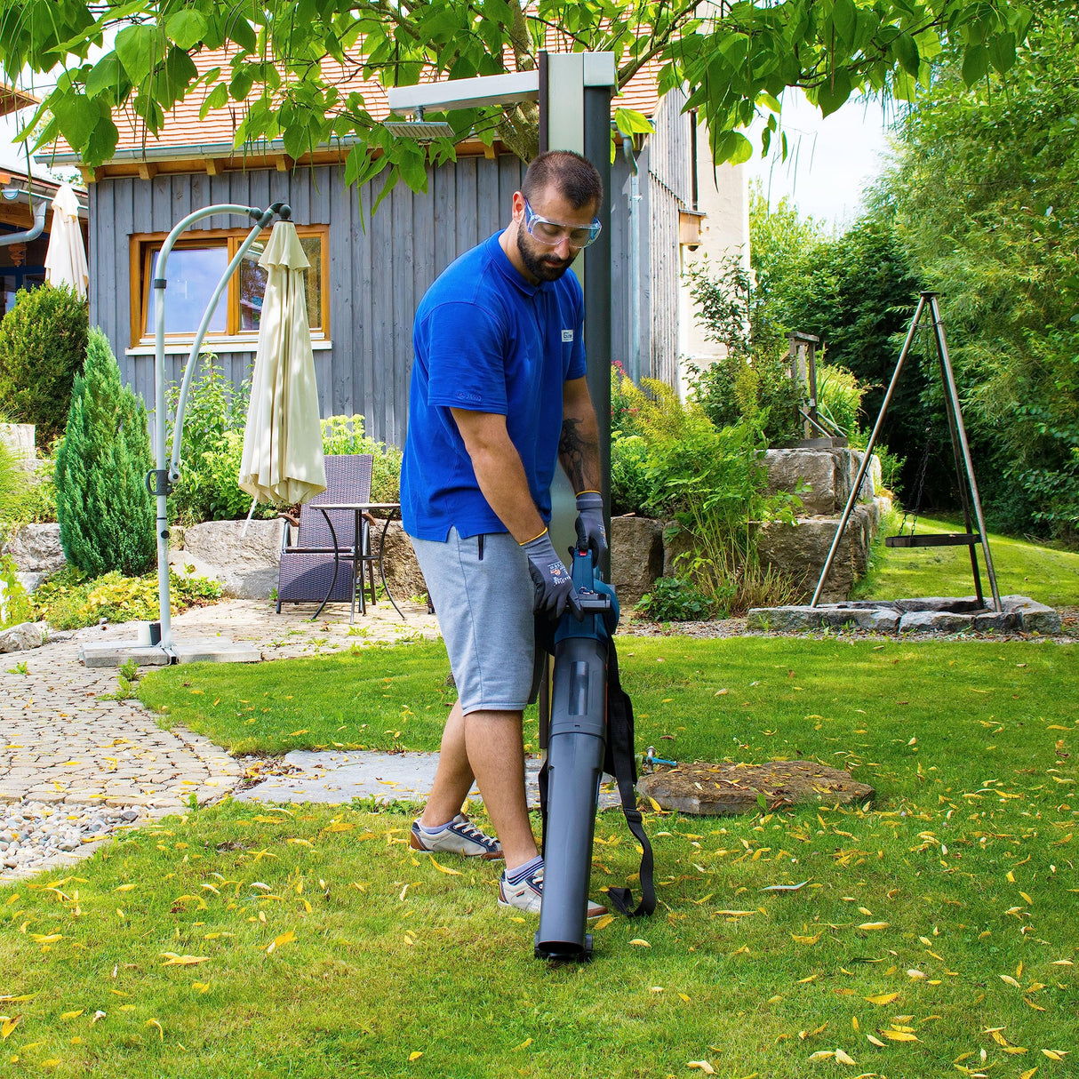 Güde Aspirador de hojas LS 36-302-30 (36 V, función de aspiración 480 m³/h, función de soplado 230 km/h, VarioSpeed, tasa de función de trituración 8:1, saco de 45 l, ruedas, incluye 2 x 18 V cada 3,0