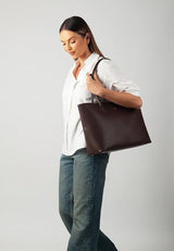 Carlheim, Gotland Genuine Leather collection, Olivia Genuine Leather Handbag (Brown)