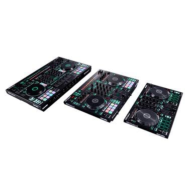 Controlador de DJ Roland DJ-202 — Controlador de cuatro decks y dos canales para Serato DJ Lite, el legado de las cajas de ritmos Roland en un controlador de DJ