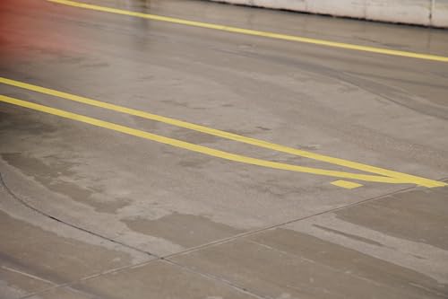 3M Cinta Duradera para Marcar Pisos 971L, Yellow, 76.2 mm x 33 m, 0.43 mm, Individually Wrapped Conveniently Packaged