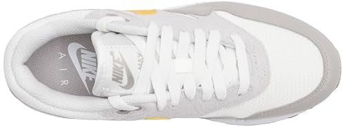 NIKE Air MAX 1 ESS, Sneaker Hombre, Summit White University Gold Vast Grey, 43 EU