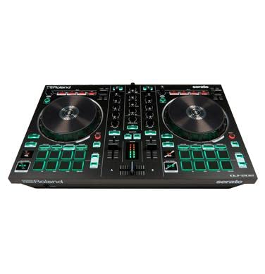 Controlador de DJ Roland DJ-202 — Controlador de cuatro decks y dos canales para Serato DJ Lite, el legado de las cajas de ritmos Roland en un controlador de DJ
