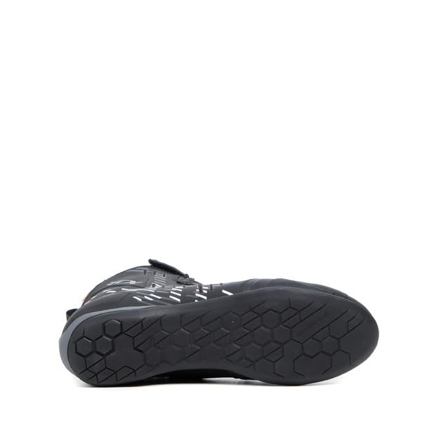 TCX - R04D Waterproof, Zapatillas de Moto Impermeables para Hombre, Certificadas con Membrana T-DRY, Cordones y Cierre de Velcro, Parte Superior de Malla, Negro/Blanco