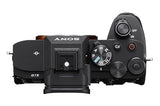 Sony Alpha 7 IV - Cámara sin espejo de fotograma completo (33 MP, enfoque automático en tiempo real, 10 fps, 4K60p, pantalla táctil multiángulo, batería Z de gran capacidad), Color Black